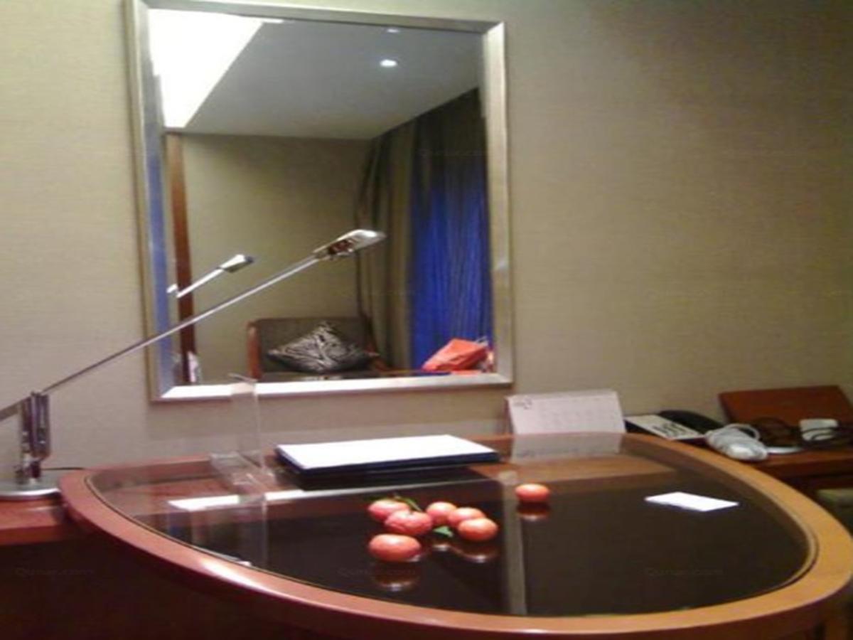 Gloria Grand Hotel Wuxi Wuxi  Extérieur photo