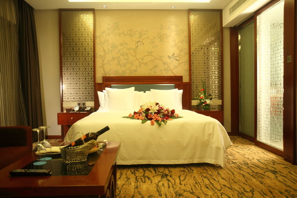 Gloria Grand Hotel Wuxi Wuxi  Extérieur photo